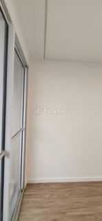 Image 11 - 1023358