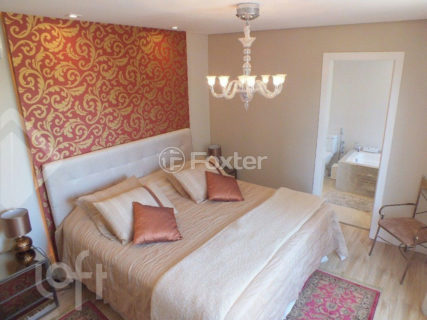 Image 3 - 1023498