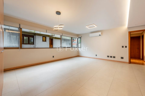 Image 7 - 1023600
