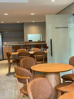 Image 15 - 1023617