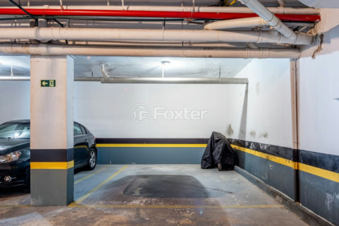 Image 37 - 1023651
