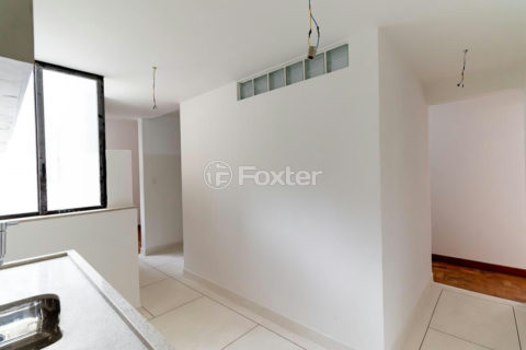 Image 6 - 1023775