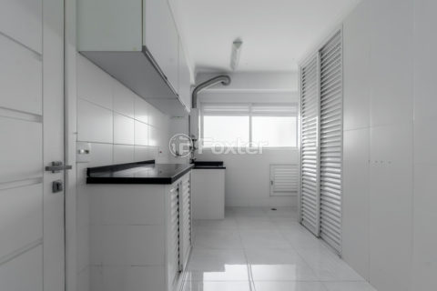 Image 30 - 1023822