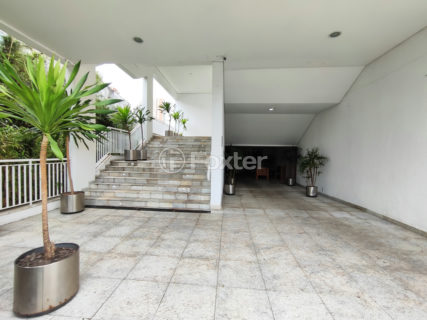 Image 37 - 1023922