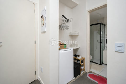 Image 8 - 1023956