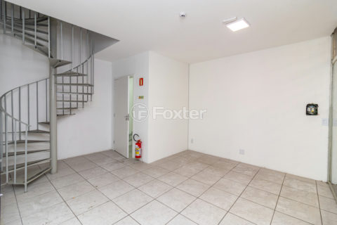 Image 9 - 1023957