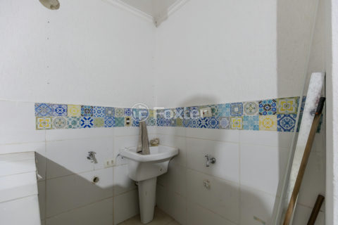Image 17 - 1023988