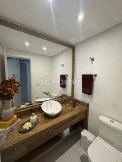 Image 38 - 1024062