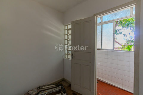 Image 32 - 1024205