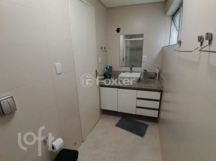 Image 32 - 1024211