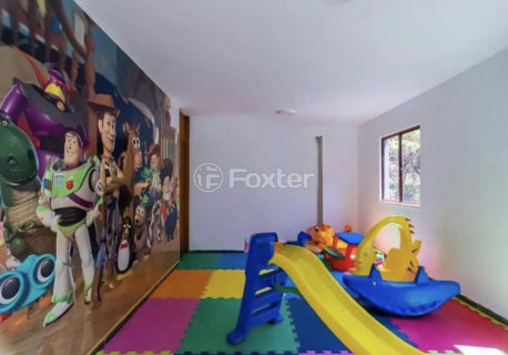 Image 32 - 1024302