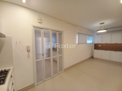 Image 7 - 1024665