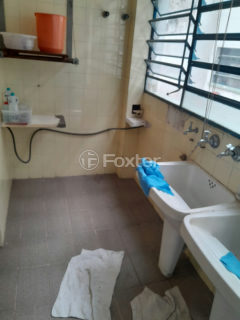 Image 7 - 1024757
