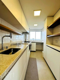 Image 30 - 1024800