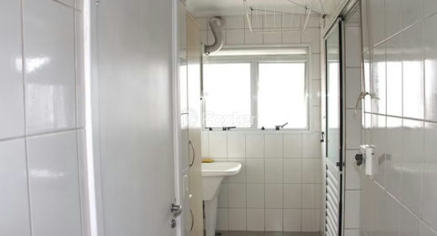 Image 12 - 1024839