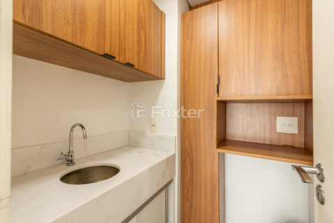 Image 9 - 1024845