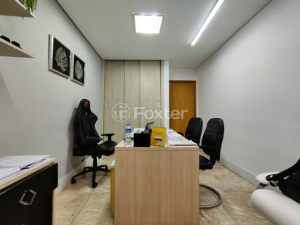 Image 37 - 1024855