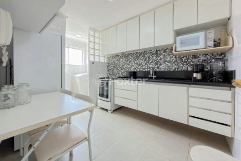Image 15 - 1024931