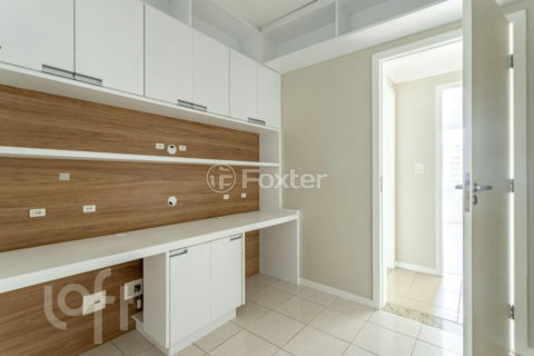 Image 22 - 1024944