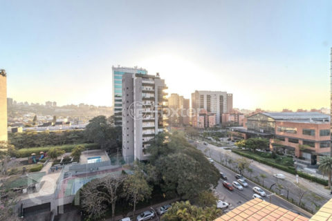 Image 40 - 1024947