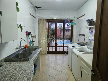 Image 38 - 1024988