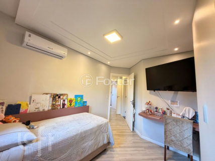 Image 30 - 1025025