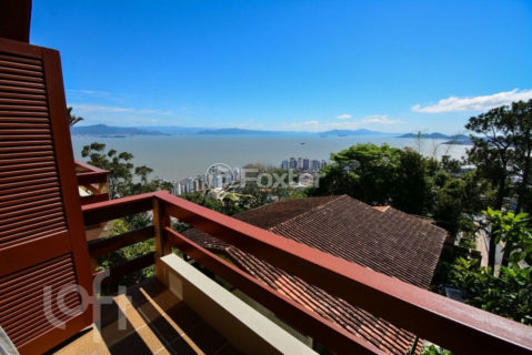 Image 32 - 1025042