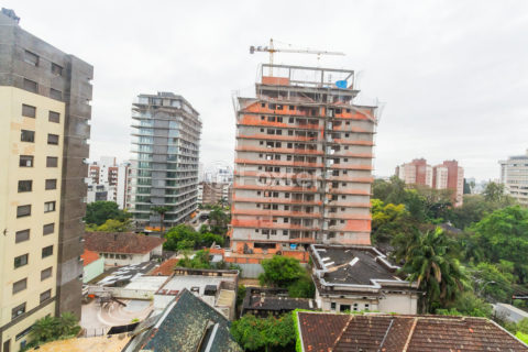 Image 18 - 1025142