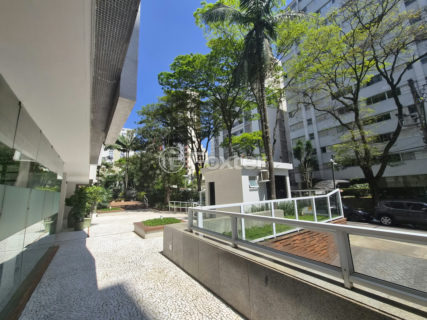 Image 38 - 1025226