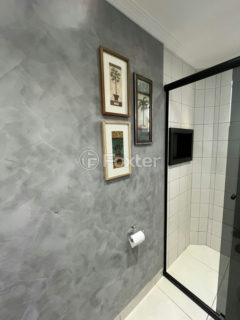 Image 42 - 1025305