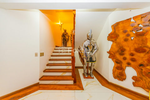 Image 33 - 1025334