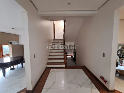 Image 9 - 1025334