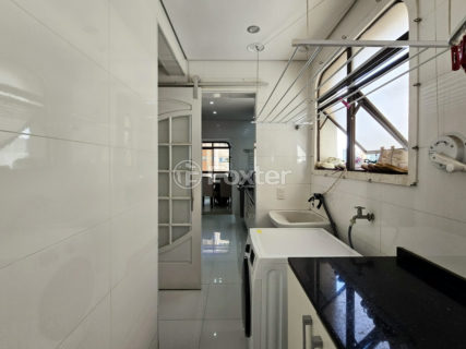 Image 22 - 1025370