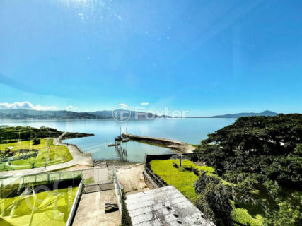 Image 7 - 1025446