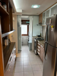 Image 20 - 1025502