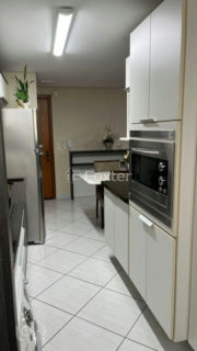 Image 42 - 1025505