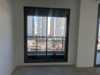 Image 11 - 1025551