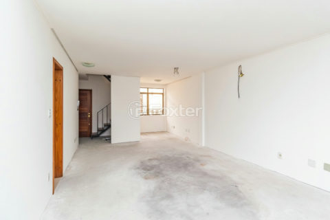 Image 3 - 1025563