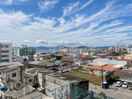 Image 16 - 1025572