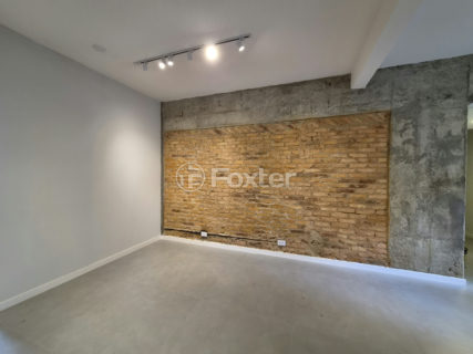 Image 5 - 1025575