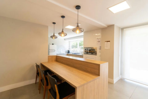 Image 35 - 1025576