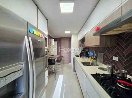 Image 7 - 1025586
