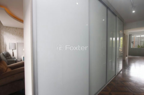 Image 32 - 1025599