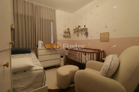 Image 10 - 1025641