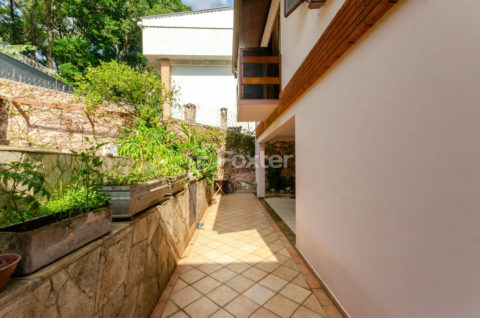Image 39 - 1025651