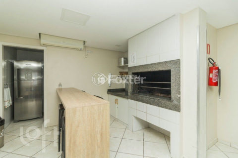 Image 32 - 1025656