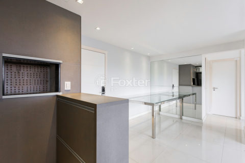 Image 3 - 1025695