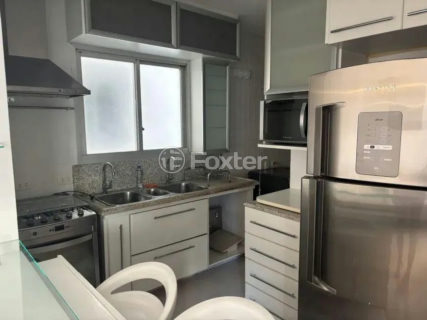 Image 7 - 1025696