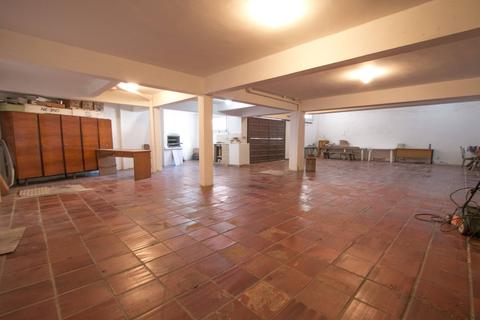 Image 28 - 102570