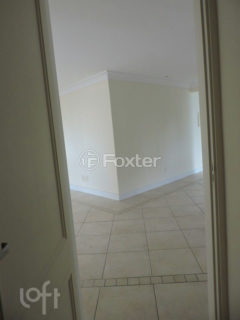 Image 7 - 1025715